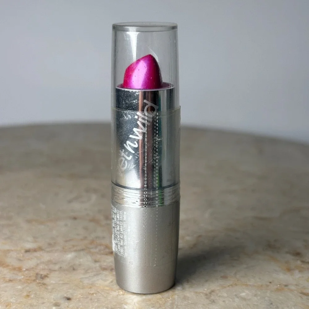 Wet n Wild Silk Finish Lipstick 0.13oz 521A Fuchsia with Blue Pearl Shimmer New